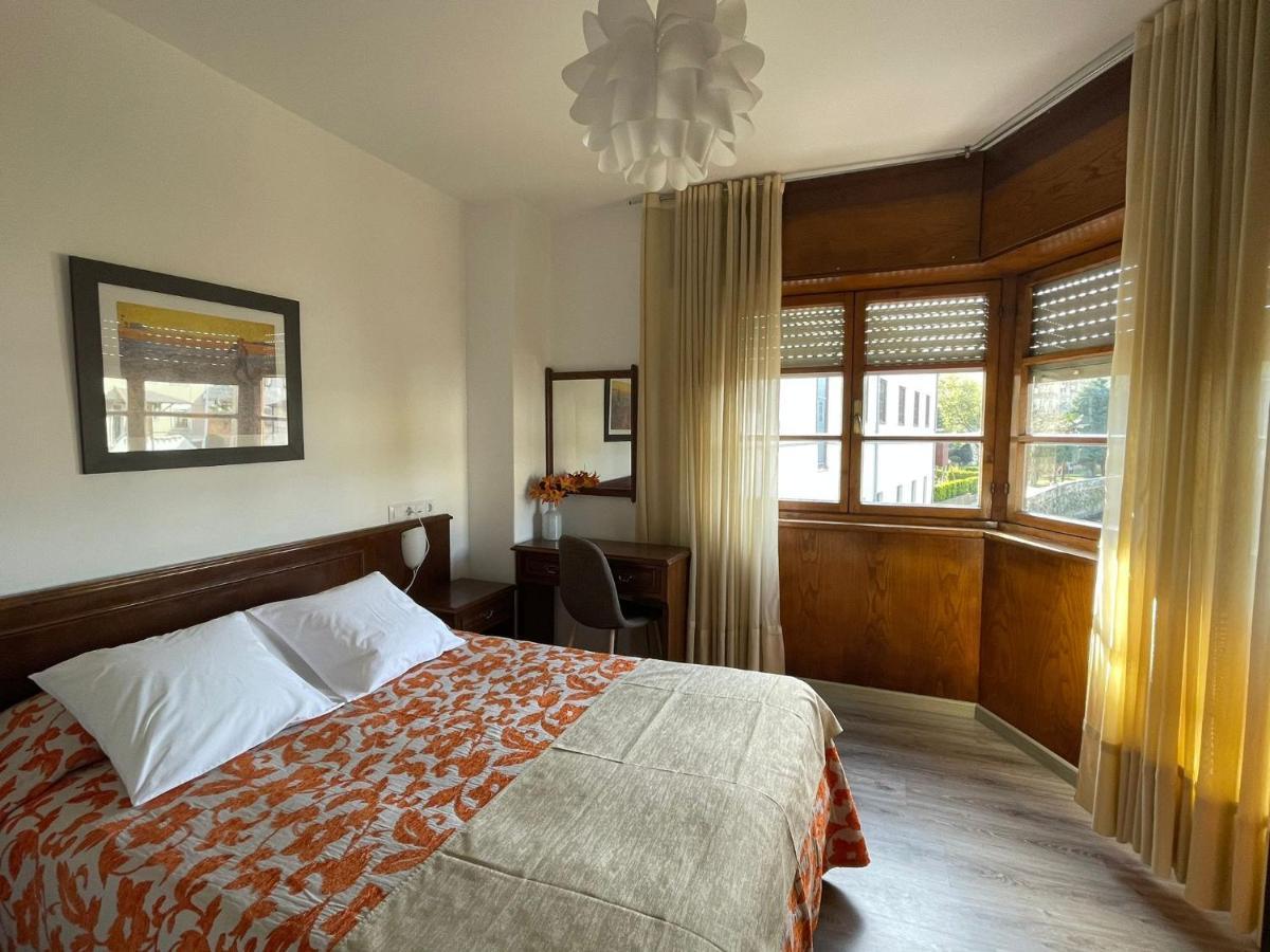 Hotel La Bilbaina De Vegadeo Ngoại thất bức ảnh